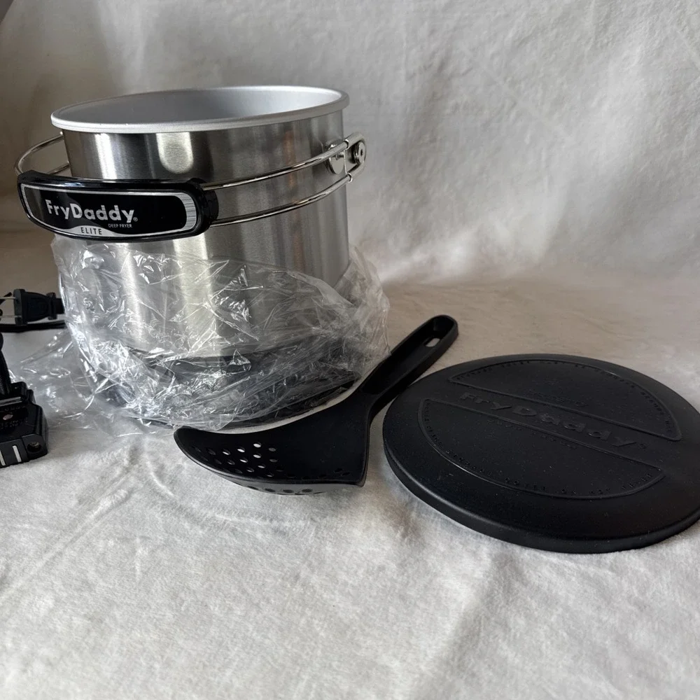 Presto FryDaddy‎ Elite 05426 4 Cup Non Stick Easy Clean Sealed